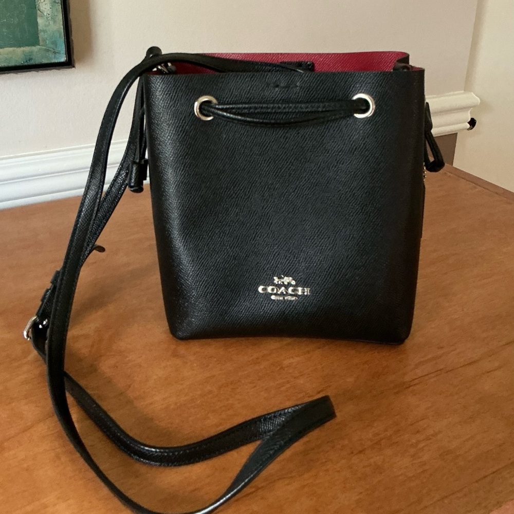 Coach Black Leather Bucket Crossbody - Picture 2 of 9